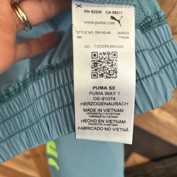 Women’s Puma Fit Crop Zip Jacket Size Small - Picture 10 of 12